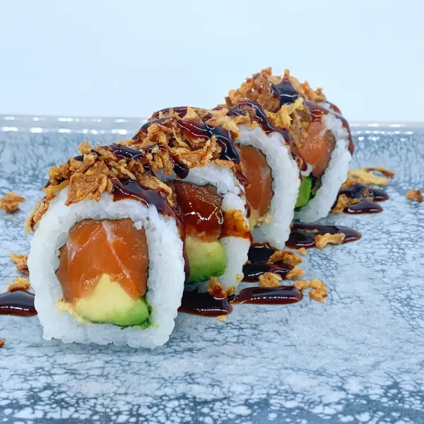 Crazy salmón roll
