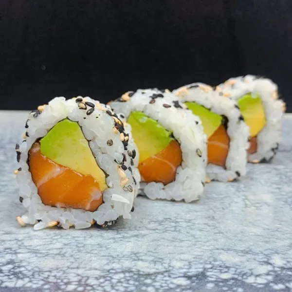 Salmón roll