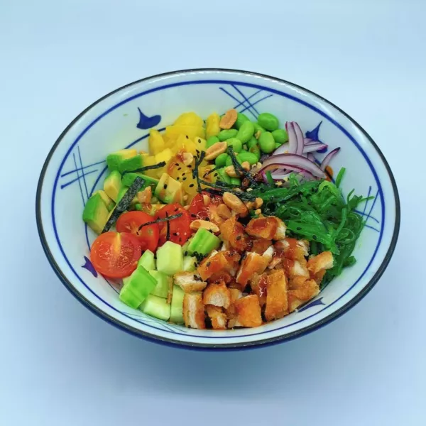 Pollo crujiente poke bowl